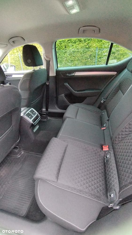 Skoda Superb 2.0 TDI SCR Ambition DSG - 17