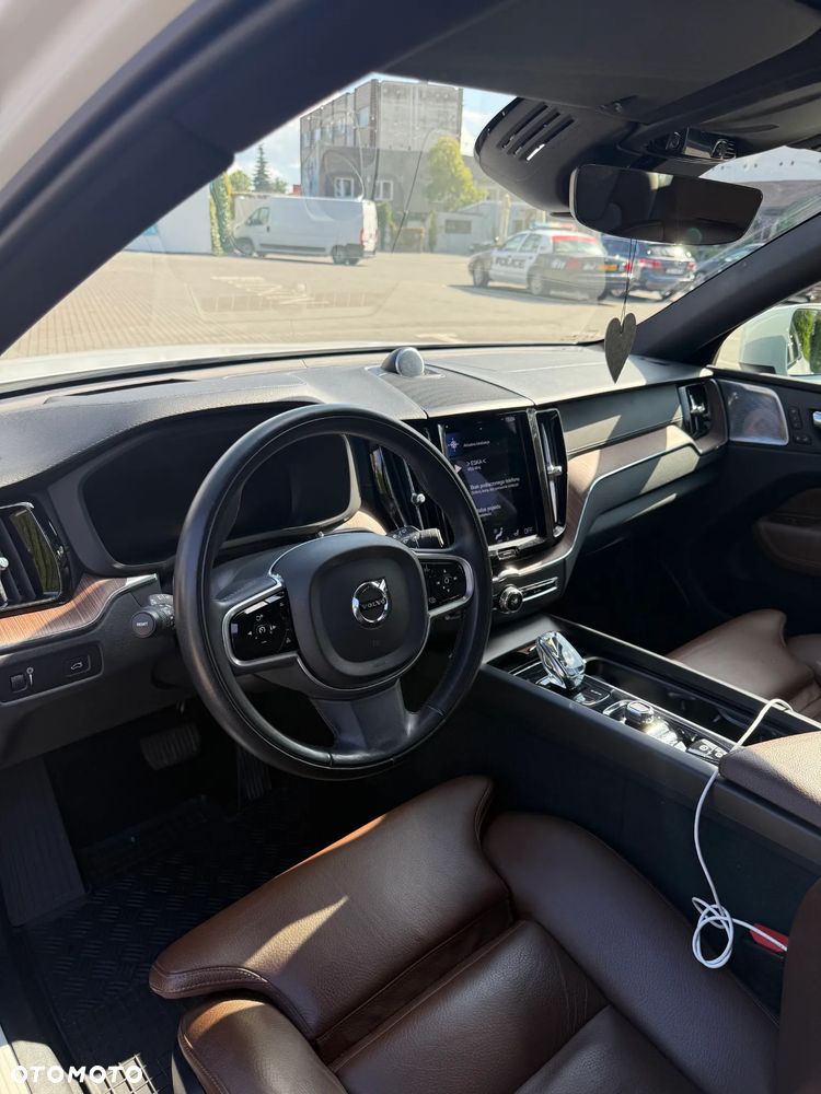 Volvo XC 60 B4 D Inscription - 13