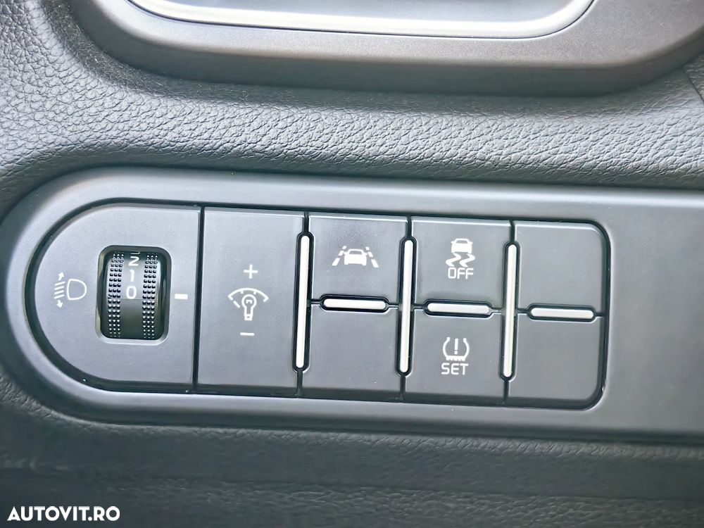 Kia Ceed 1.6 CRDi (48V Mild-Hybrid) DCT7 Spirit - 27