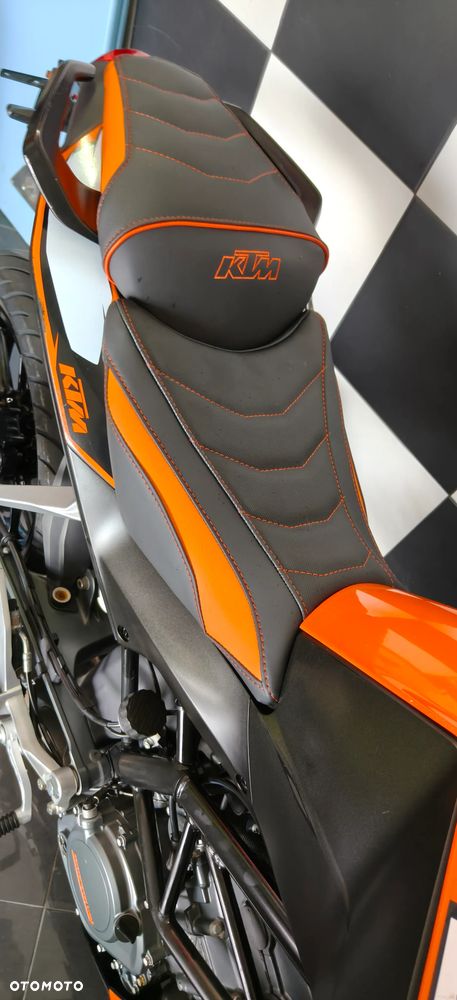 KTM Duke 125 - 18