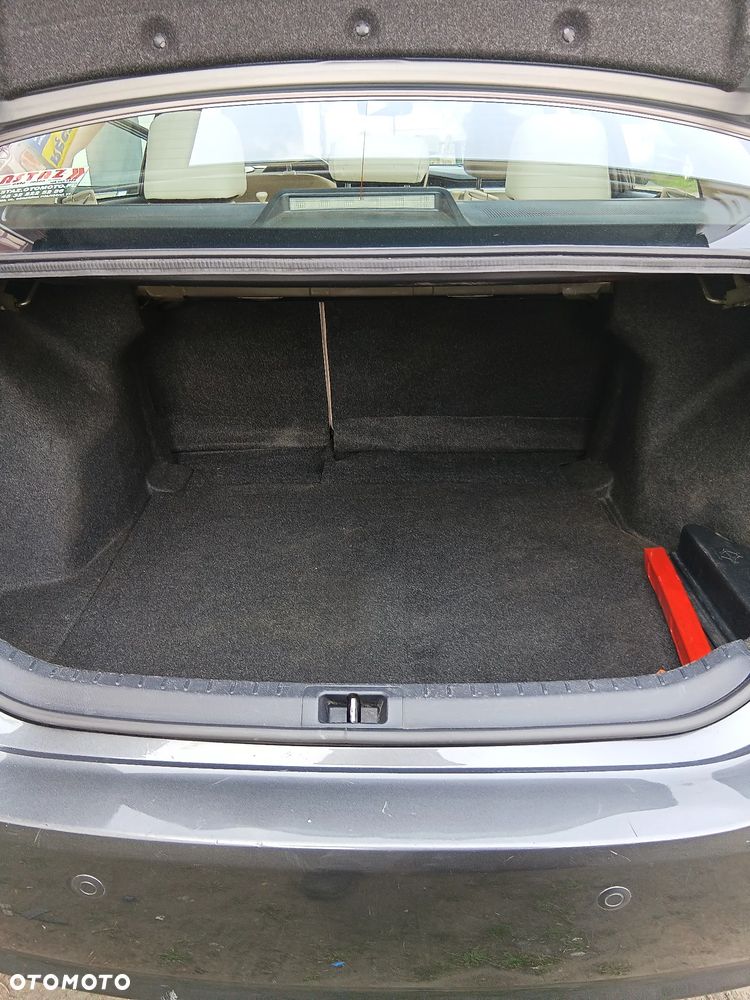 Toyota Corolla 1.6 Prestige EU6 - 10