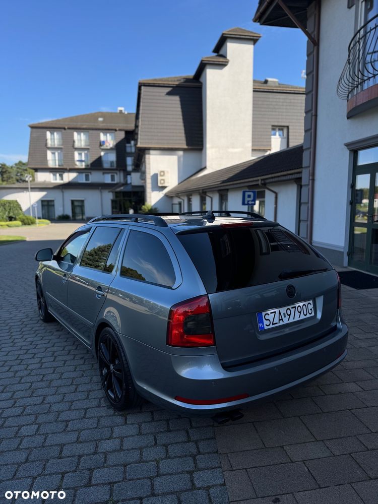 Skoda Octavia 2.0 TDI DPF RS DSG - 6