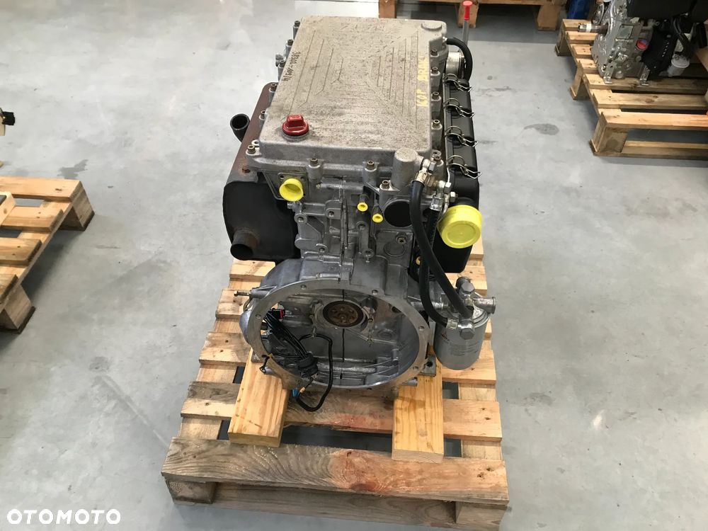 SILNIK HATZ 4W35 19,9 kW 8942netto - 6