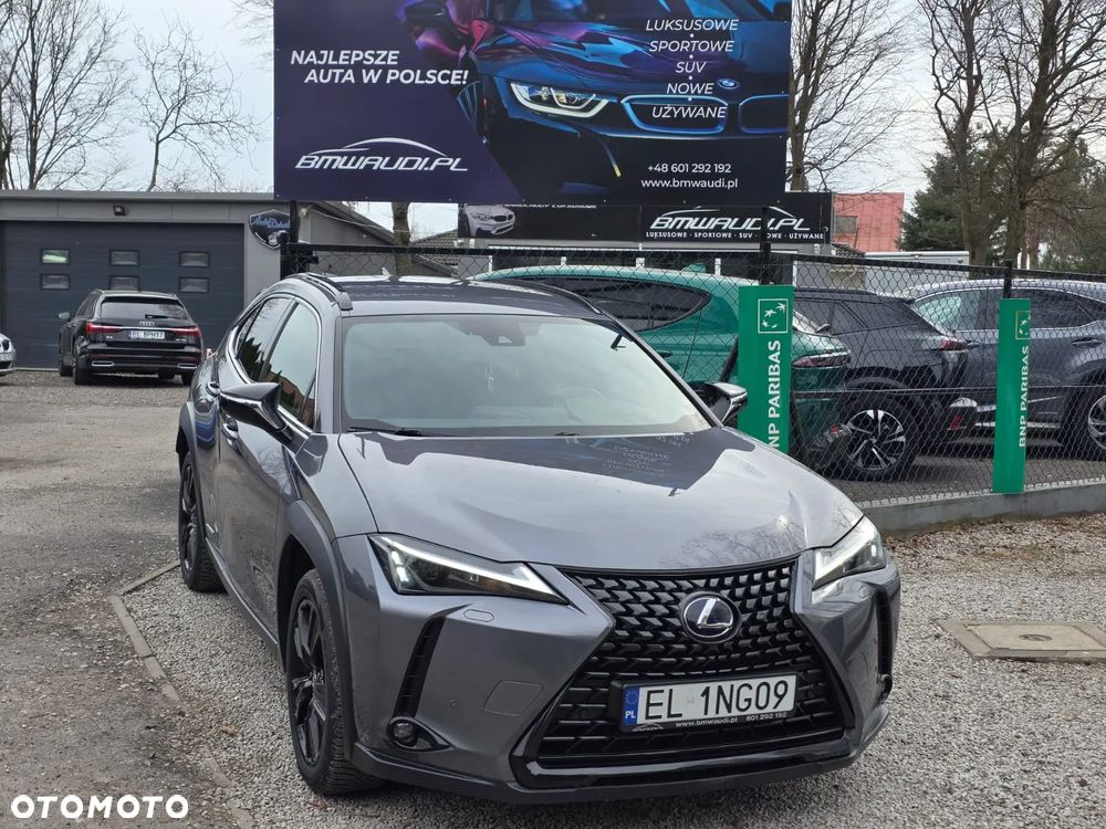 Lexus UX - 4