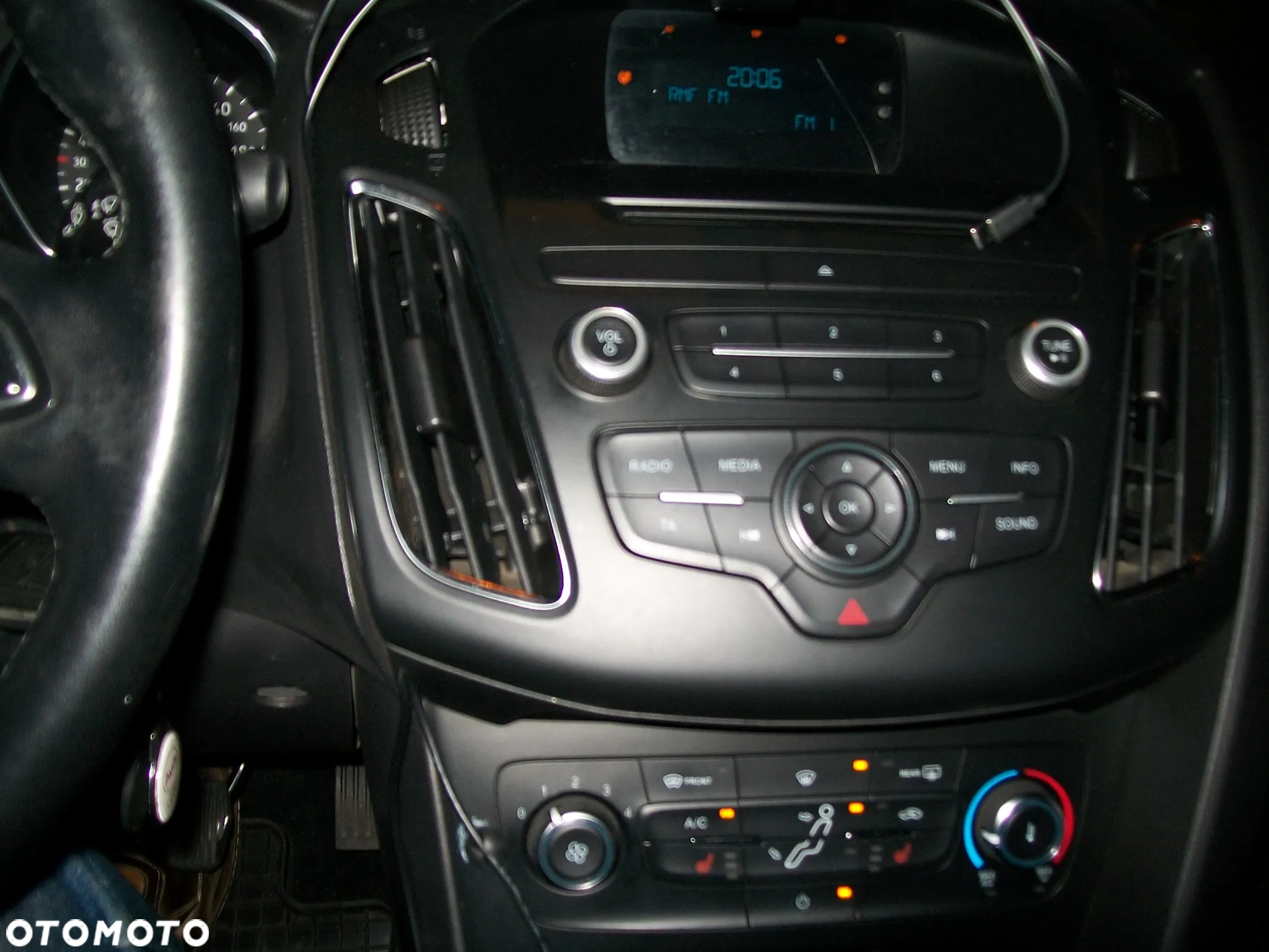 Ford Focus - 25