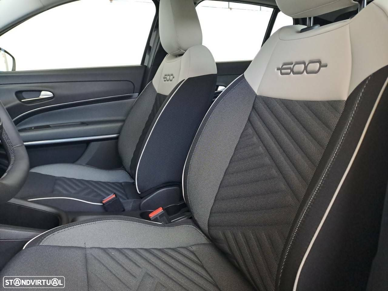 Fiat 600 1.2 Hybrid - 9