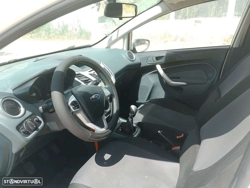 Ford Fiesta 1.4 TDCI Titanium - 14