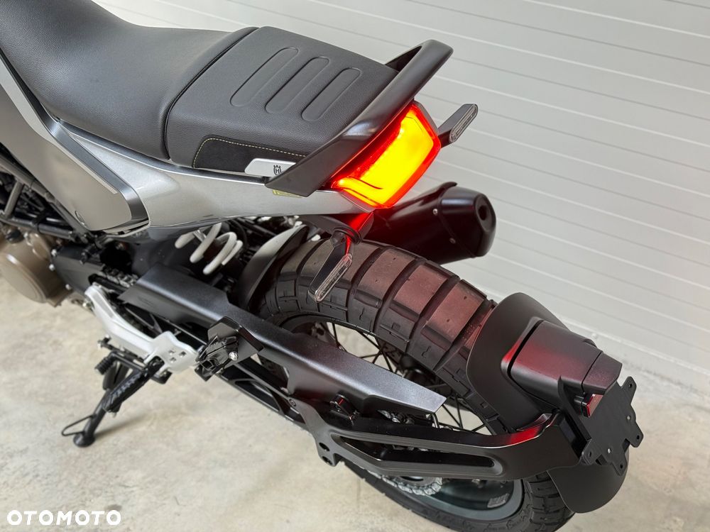 Husqvarna Svartpilen - 35