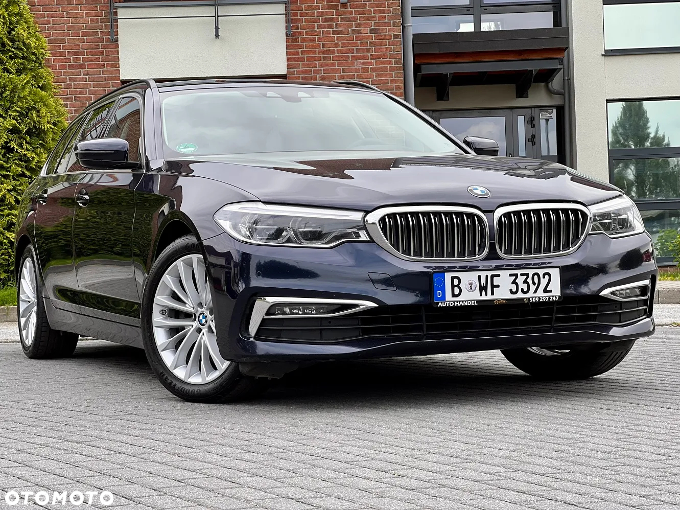 BMW Seria 5 520d Touring Luxury Line - 10