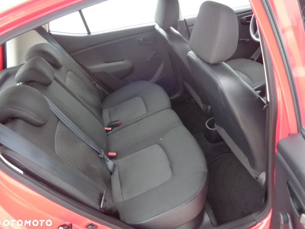 Hyundai i10 1.1 Premium - 7