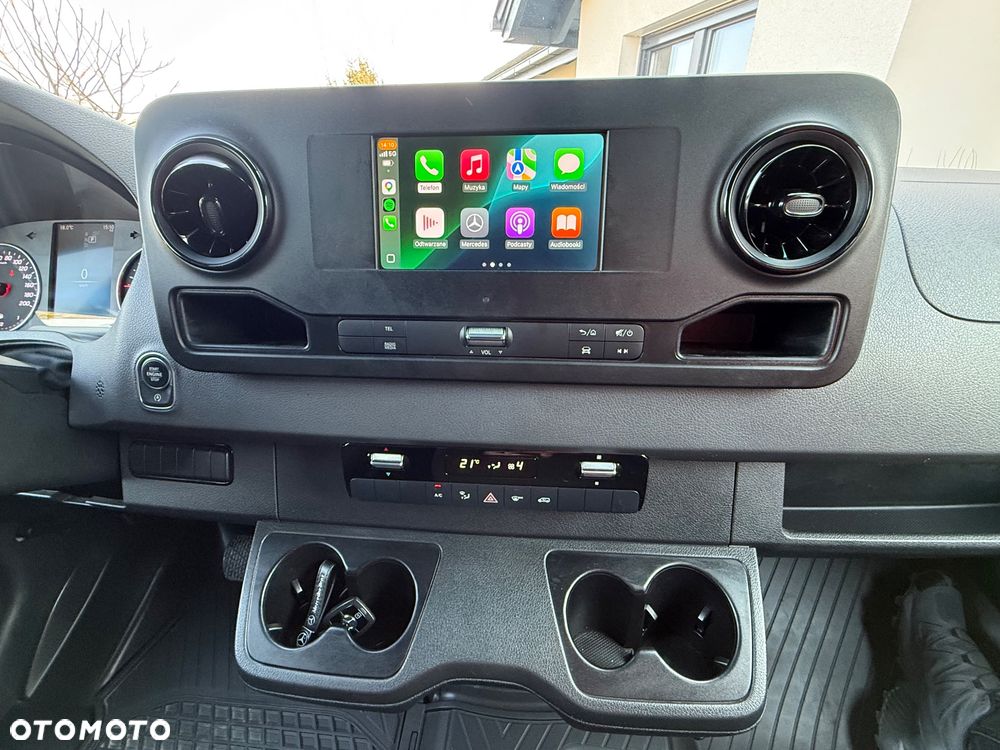 Mercedes-Benz SPRINTER - 24