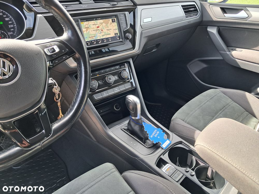 Volkswagen Touran 2.0 TDI SCR (BlueMotion Technology) DSG Comfortline - 10