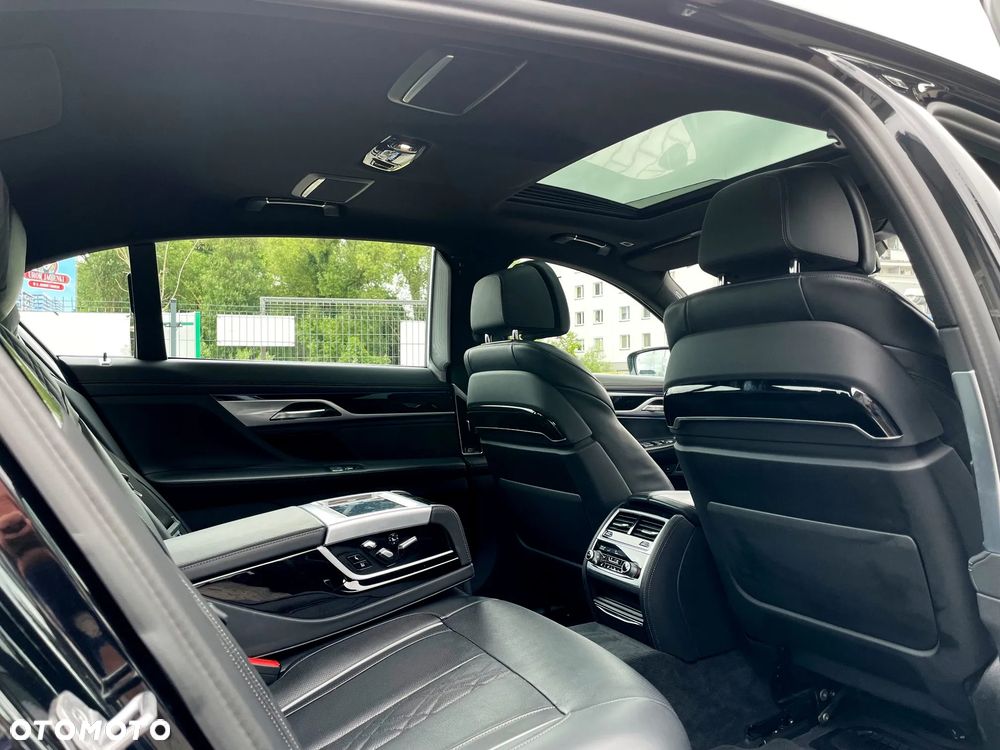 BMW Seria 7 730Ld xDrive mHEV - 15