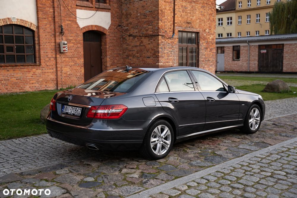 Mercedes-Benz Klasa E 220 CDI BlueEff Avantgarde - 7