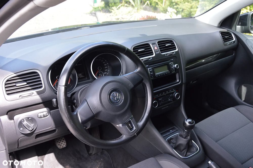 Volkswagen Golf - 18