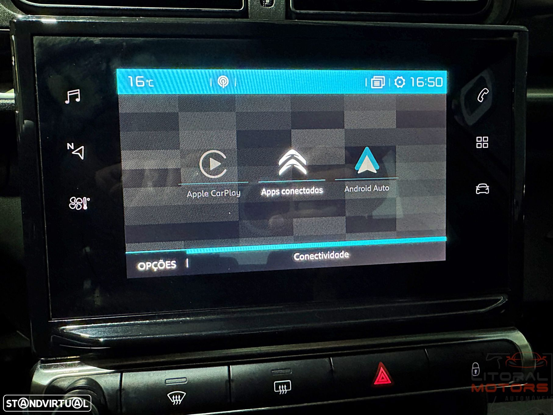 Citroën C3 1.2 PureTech Shine EAT6 - 32