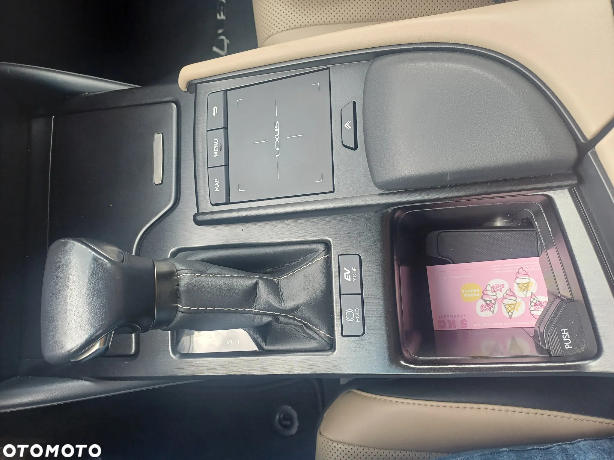 Lexus ES 300h Business Edition + - 25