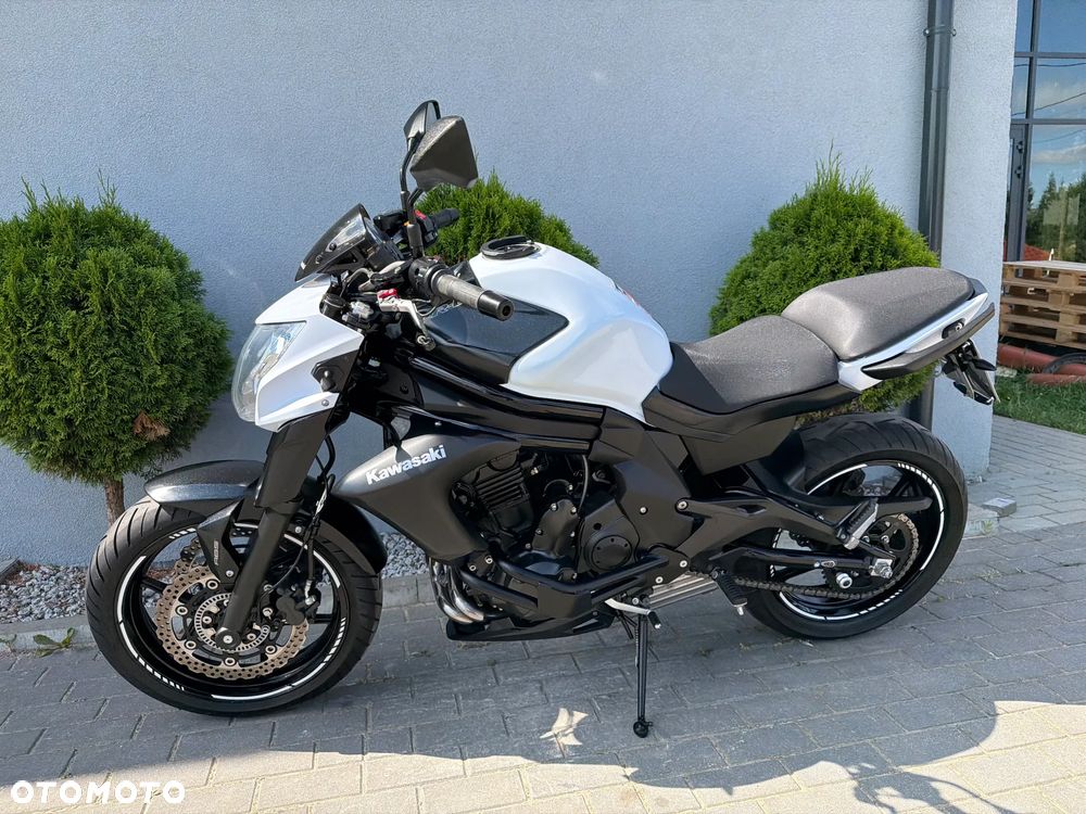 Kawasaki ER - 8