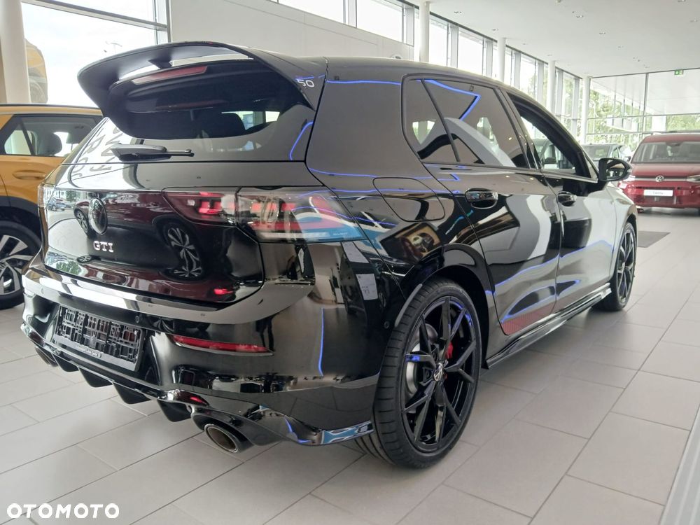 Volkswagen Golf - 5