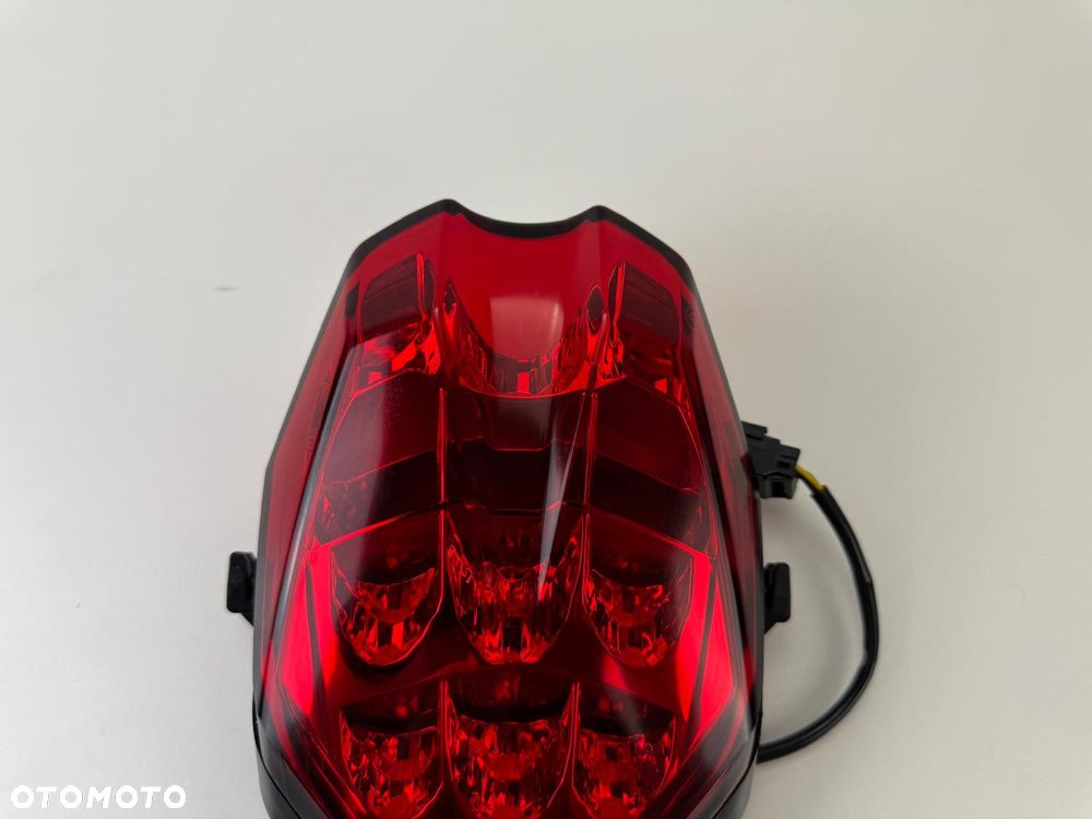 Tylna lampa Triumph Street Triple 765 RS 2023+ - 3