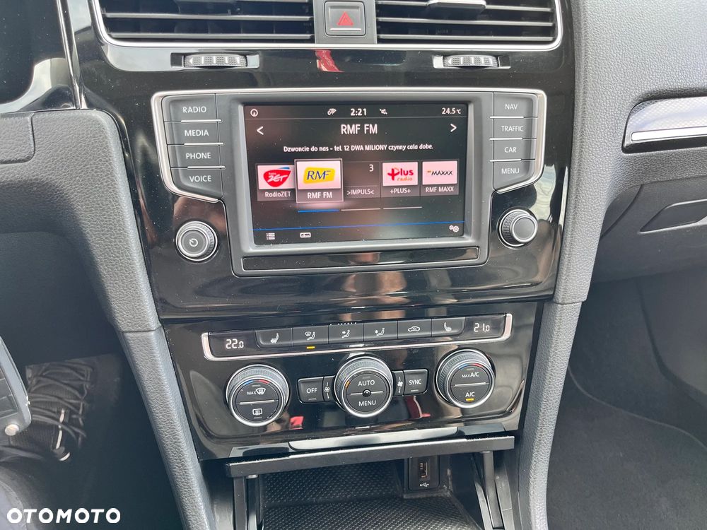 Volkswagen Golf 2.0 TDI BlueMotion Technology DSG Highline - 16