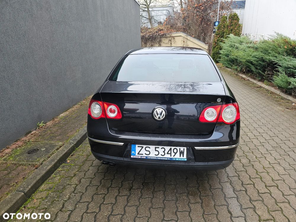 Volkswagen Passat 2.0 TDI Highline - 5