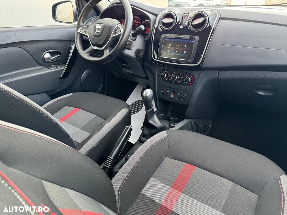 Dacia Logan 1.5 Blue dCi SL Techroad - 4