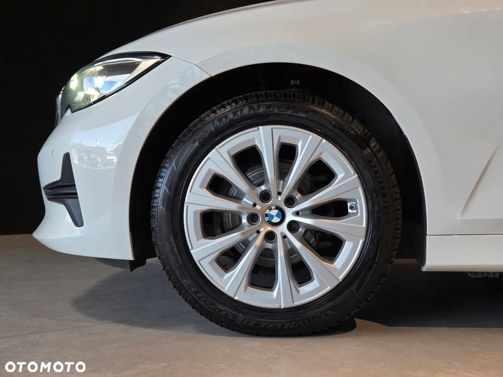 BMW Seria 3 318i Advantage - 5