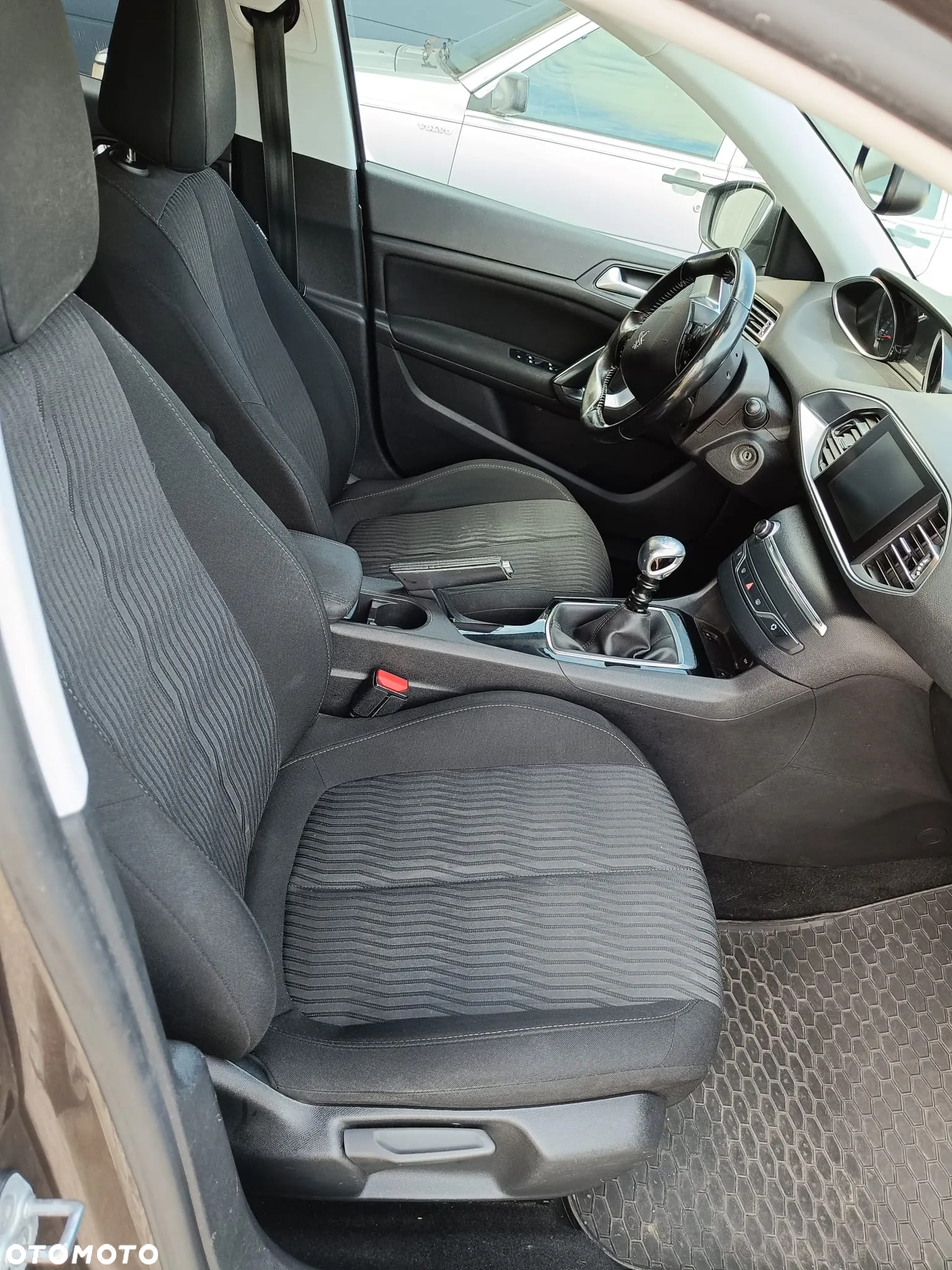 Peugeot 308 SW BlueHDi 120 Stop & Start Allure - 19
