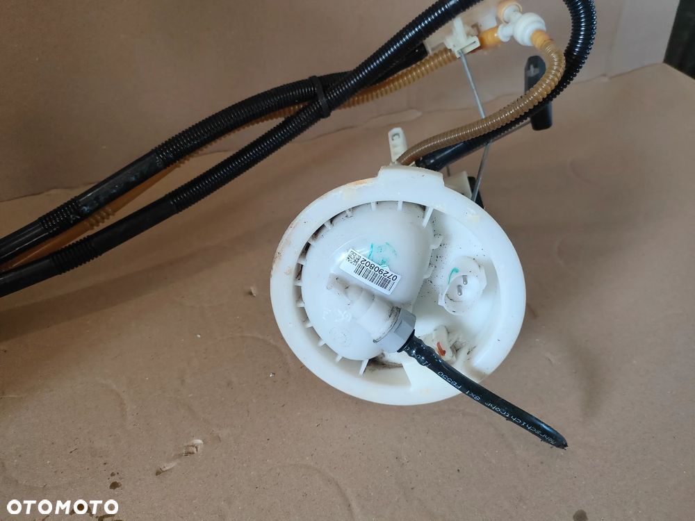 BMW E90 E91 LIFT 2.0B POMPA PALIWA PŁYWAK - 5