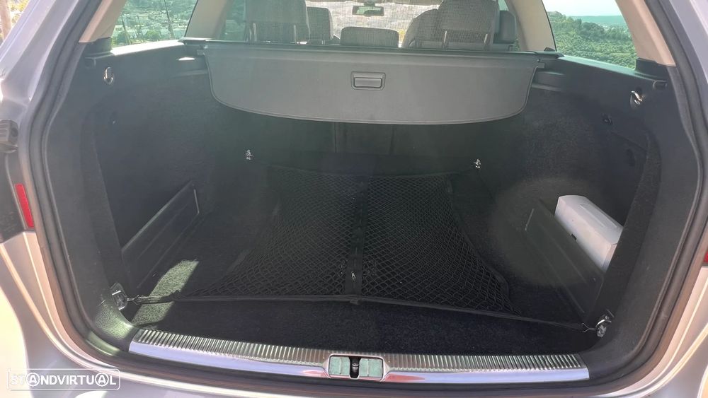 VW Passat Variant 2.0 TDI Sportline DSG - 18