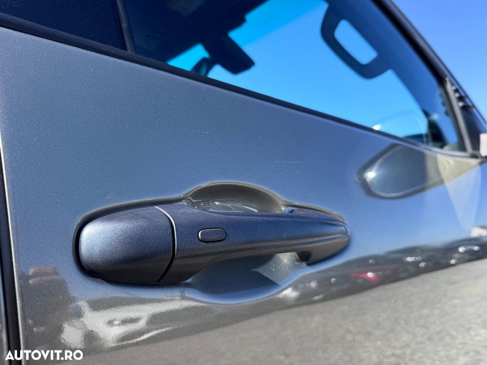 Toyota Hilux 2.8D 204CP 4x4 Double Cab AT Invincible - 14