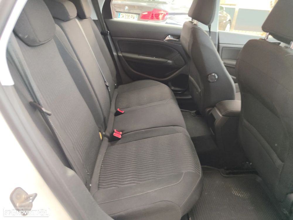 Peugeot 308 - 8