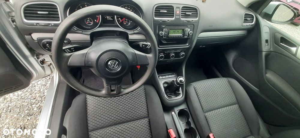 Volkswagen Golf - 30