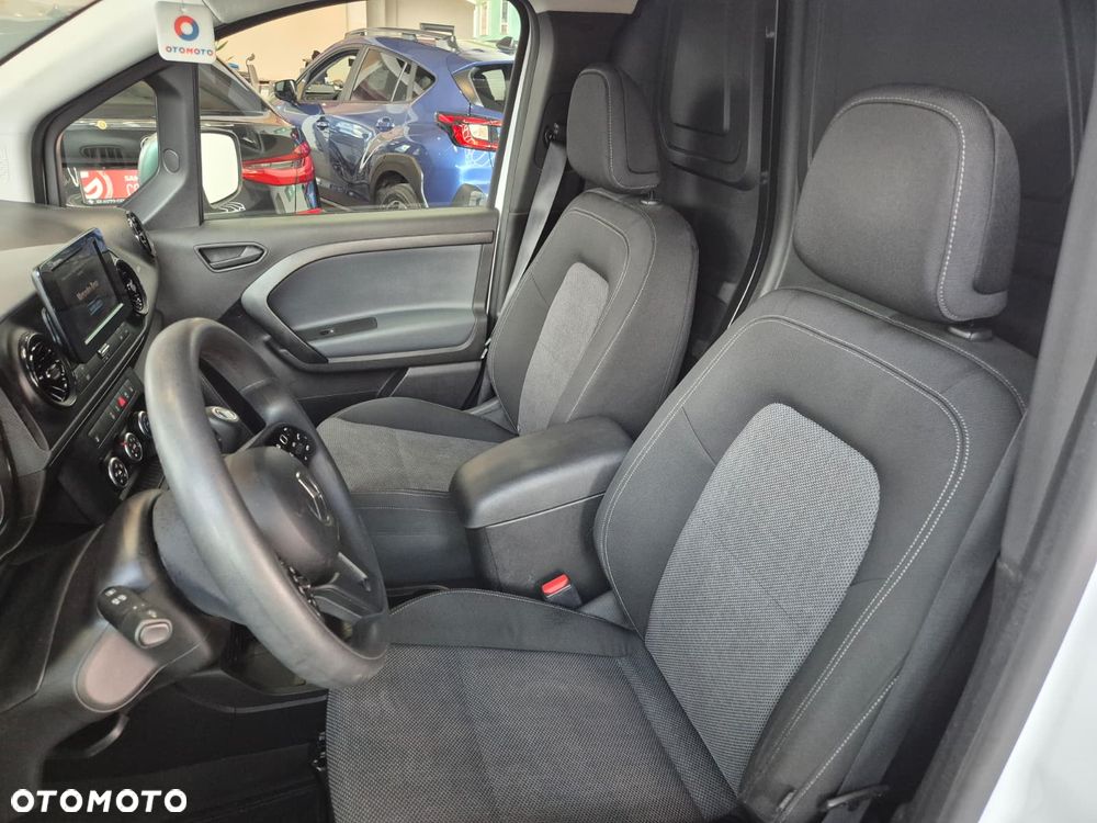 Mercedes-Benz Citan 110 CDi / AVANTGARDE / UNIKATOWY / 1 WŁ. / BEZWYPADKOWY / NISKI PRZEBIEG / AUTOMAT / KAMERA COFANIA / APPLE CARPLAY + ANDROID AUTO / HAK / RELINGI DACHOWE / EURO 6 - 22