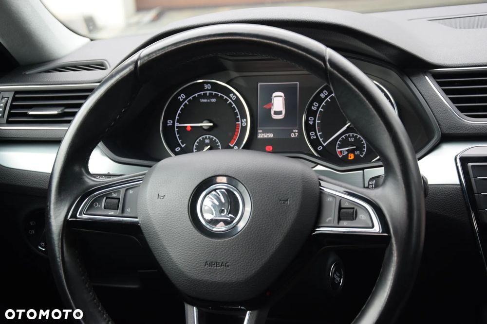 Skoda Superb 2.0 TDI Ambition - 15