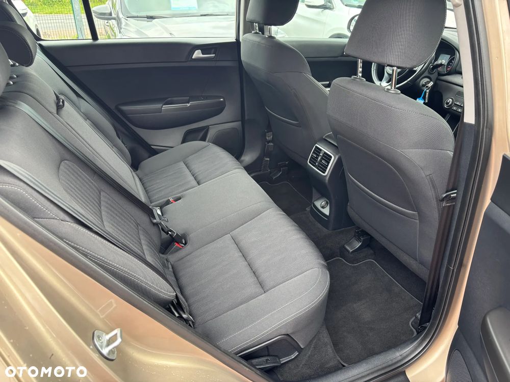 Kia Sportage 1.6 GDI 2WD Attract - 17
