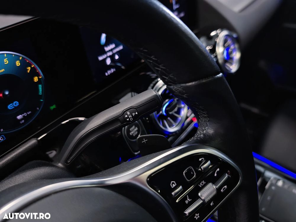 Mercedes-Benz GLA 250 e 8G-DCT - 13