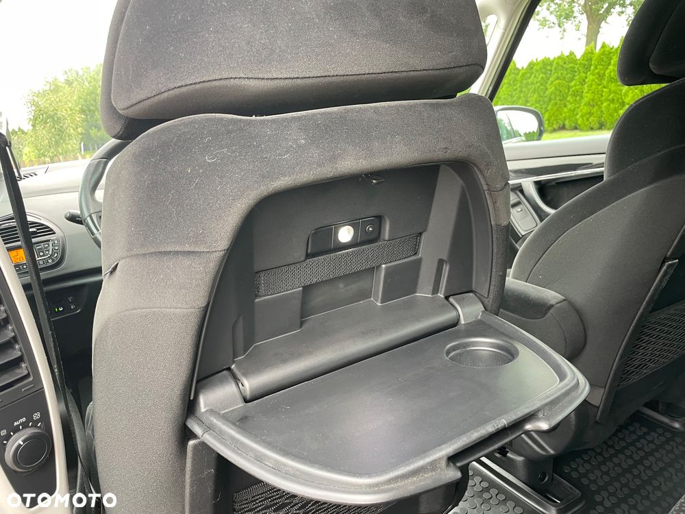 Citroën C4 Grand Picasso 2.0 HDi FAP 7-Sitzer ESG6 Exclusive - 34