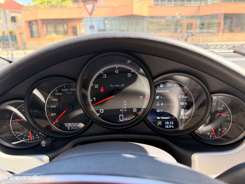 Porsche Panamera Turbo S PDK - 2
