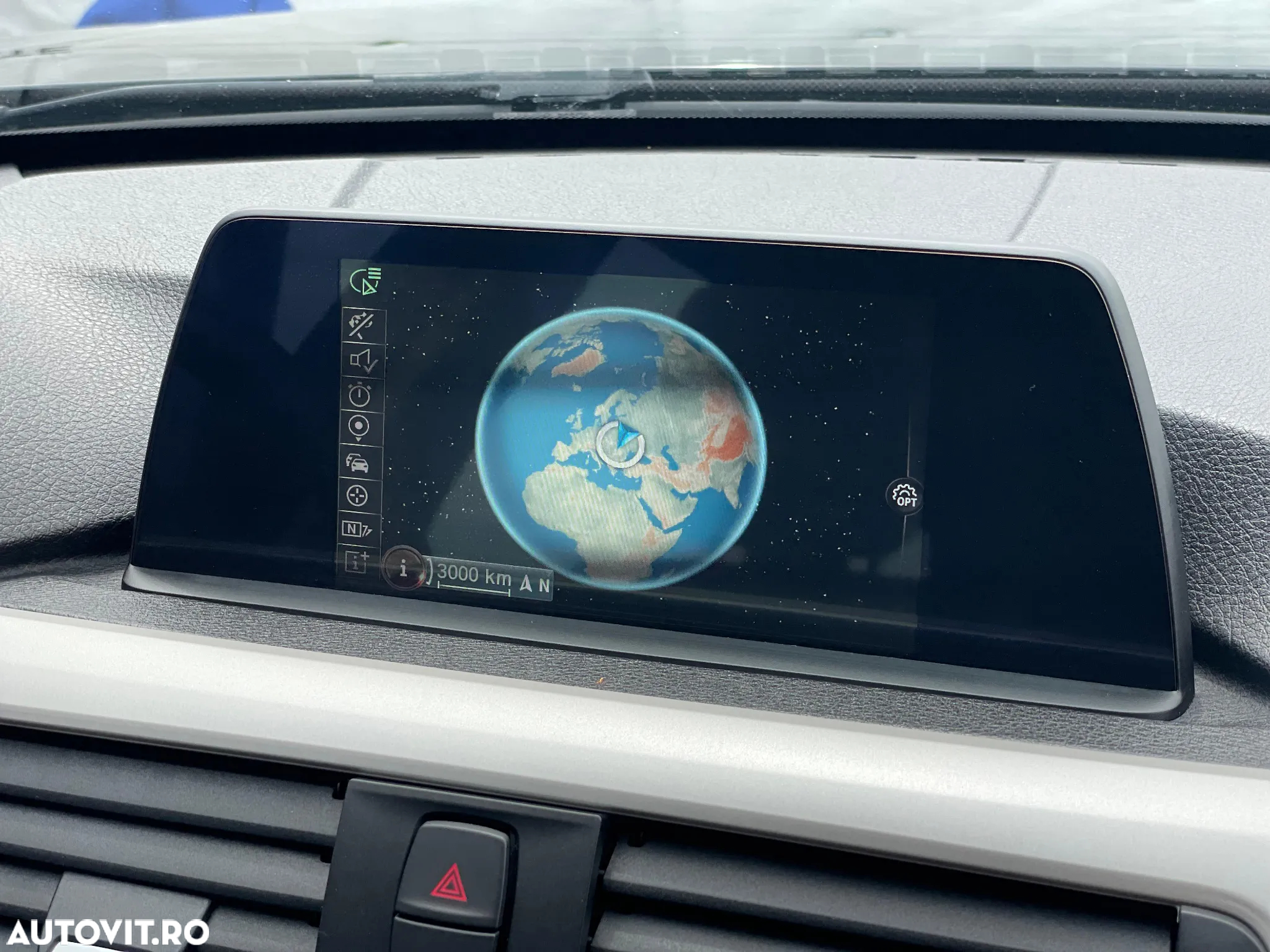 BMW Seria 3 318d Touring Aut. - 28