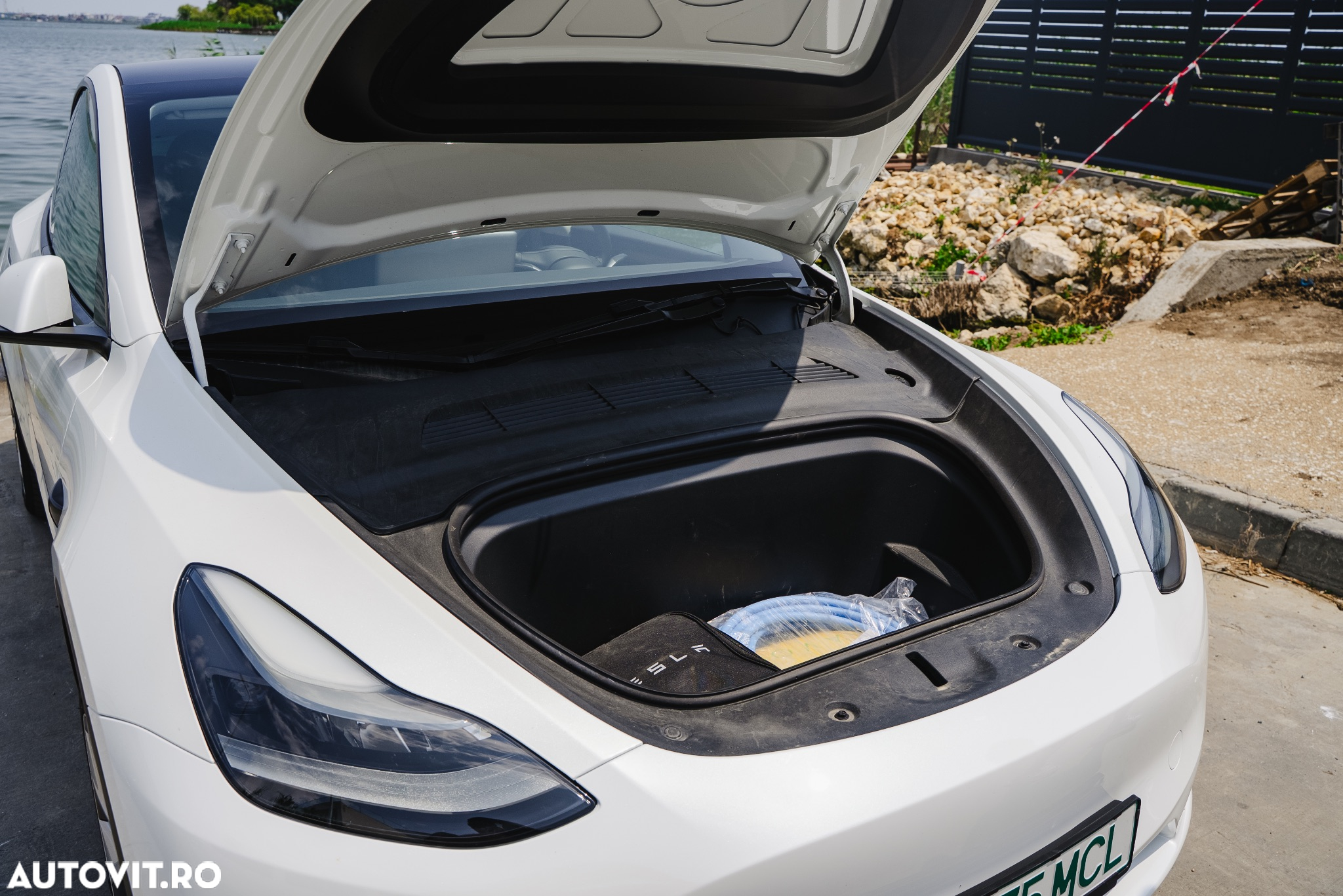 Tesla Model Y AWD Long Range - 12