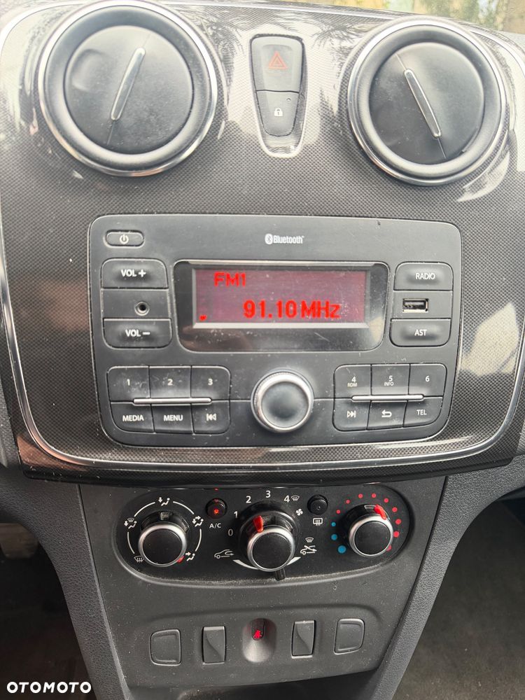 Dacia Sandero 1.0 SCe Laureate - 17