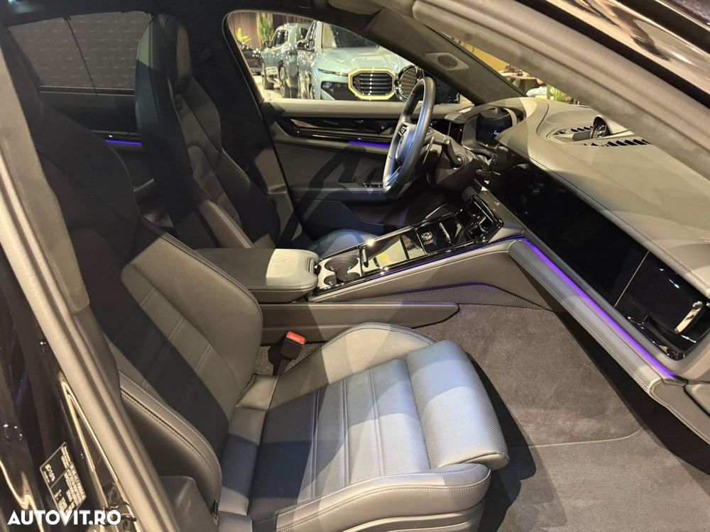 Porsche Panamera - 21