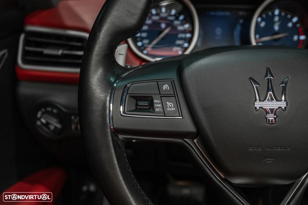 Maserati Ghibli 3.0 V6 - 11