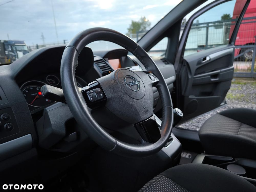 Opel Zafira - 19