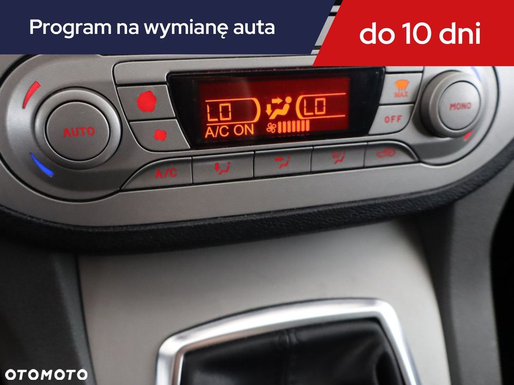 Ford Kuga - 14