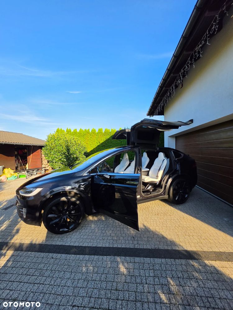 Tesla Model X Long Range Plus - 18