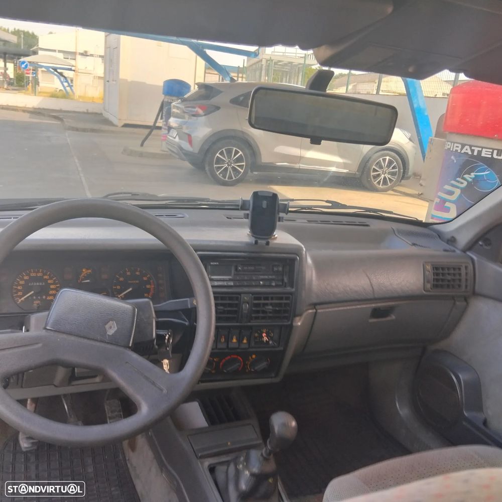 Renault 19 Chamade 1.4 TSE - 9