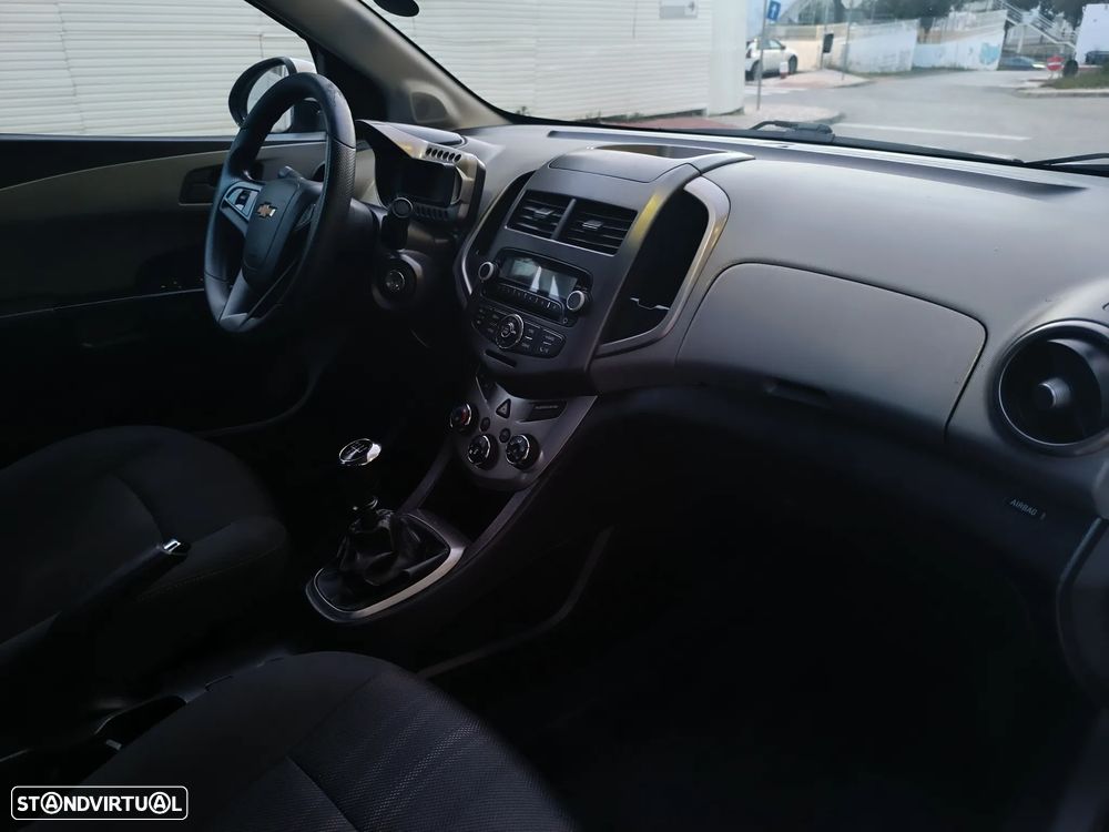 Chevrolet Aveo 1.3 VCDi LTZ - 9
